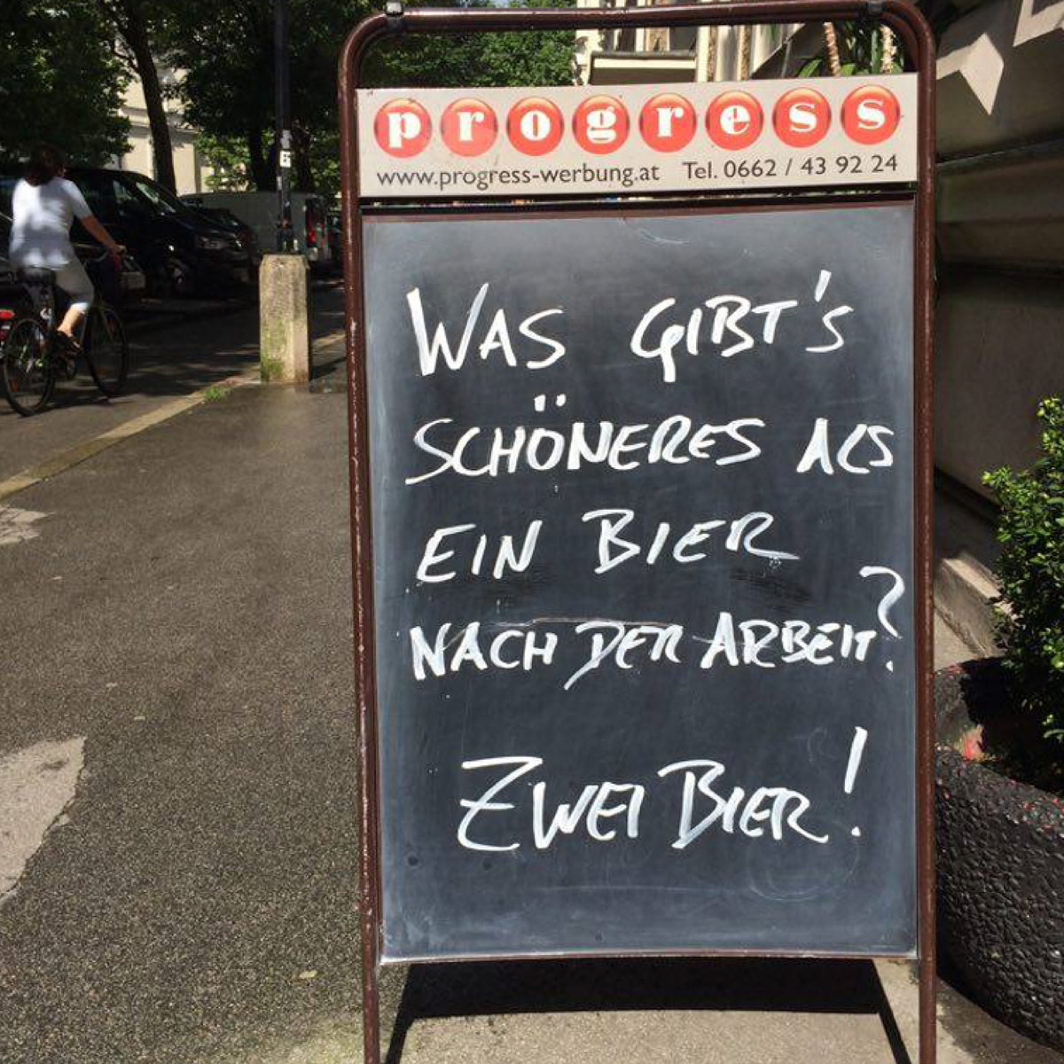 Was Gibt's Schöneres Als Ein Bier Nach Der Arbeit? Zwei Bier!