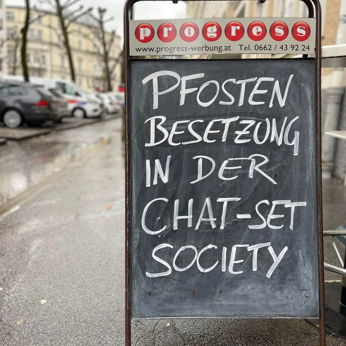 Pfosten Besetzung In Der Chat-Set Society